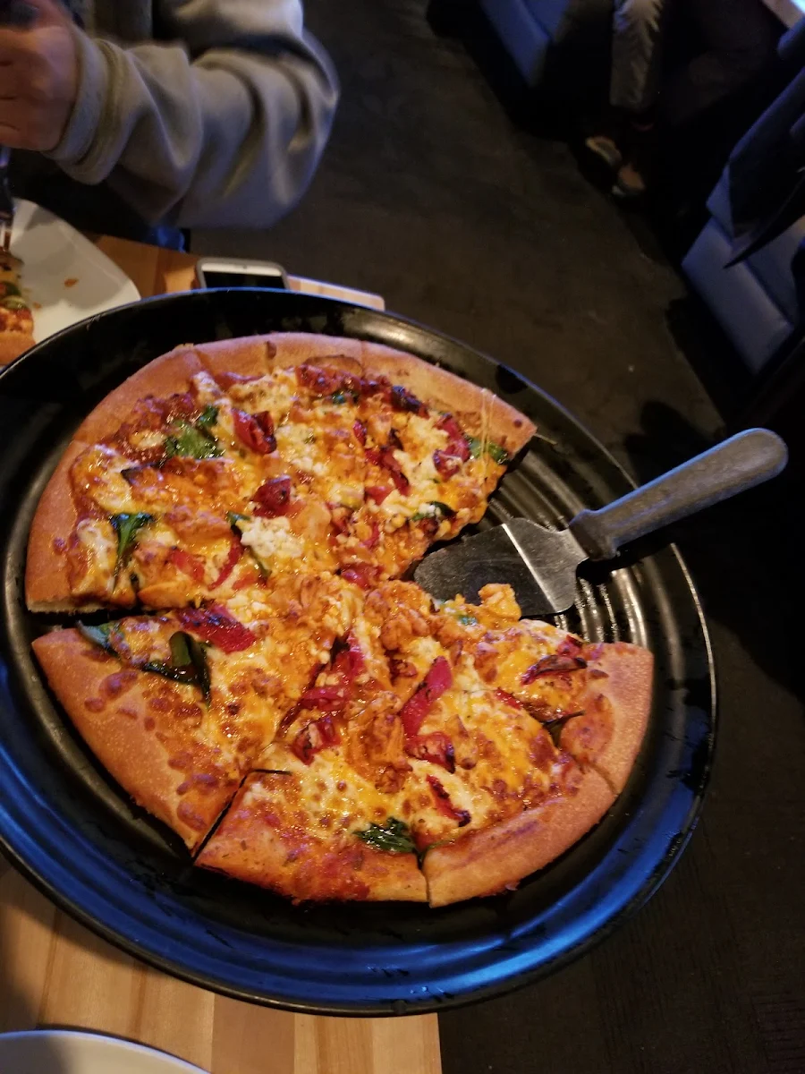 Tuscan Chicken Pizza, Boston Pizza