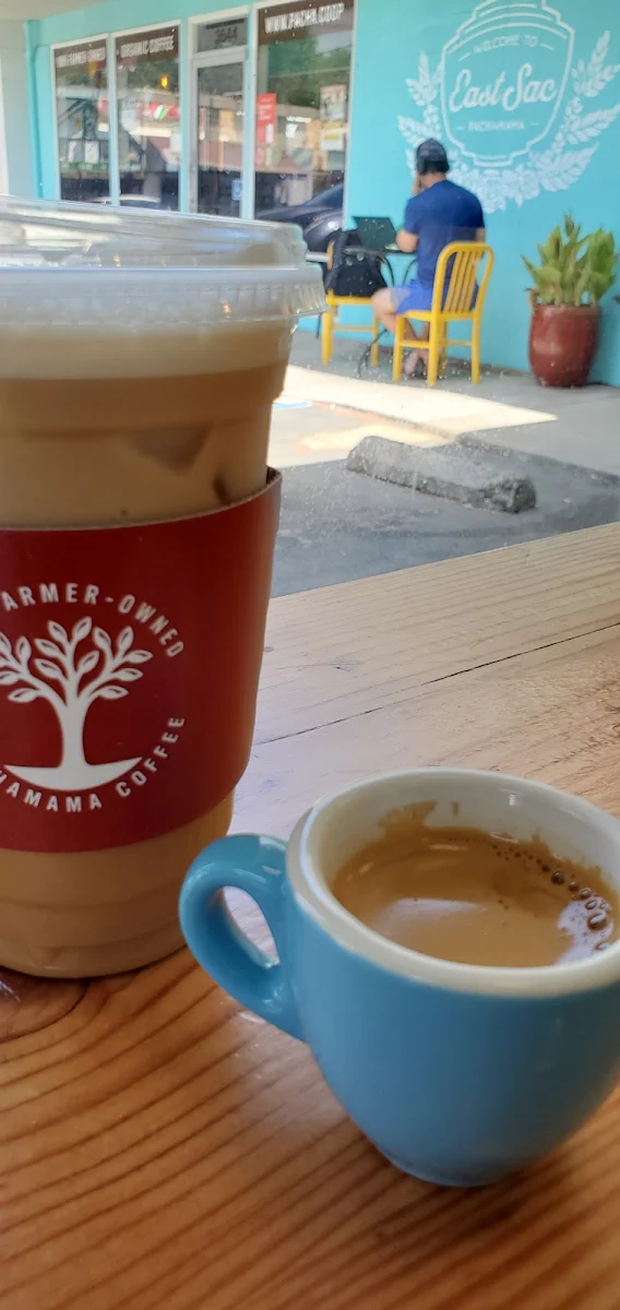 Iced Oat Latte with Espresso Shot