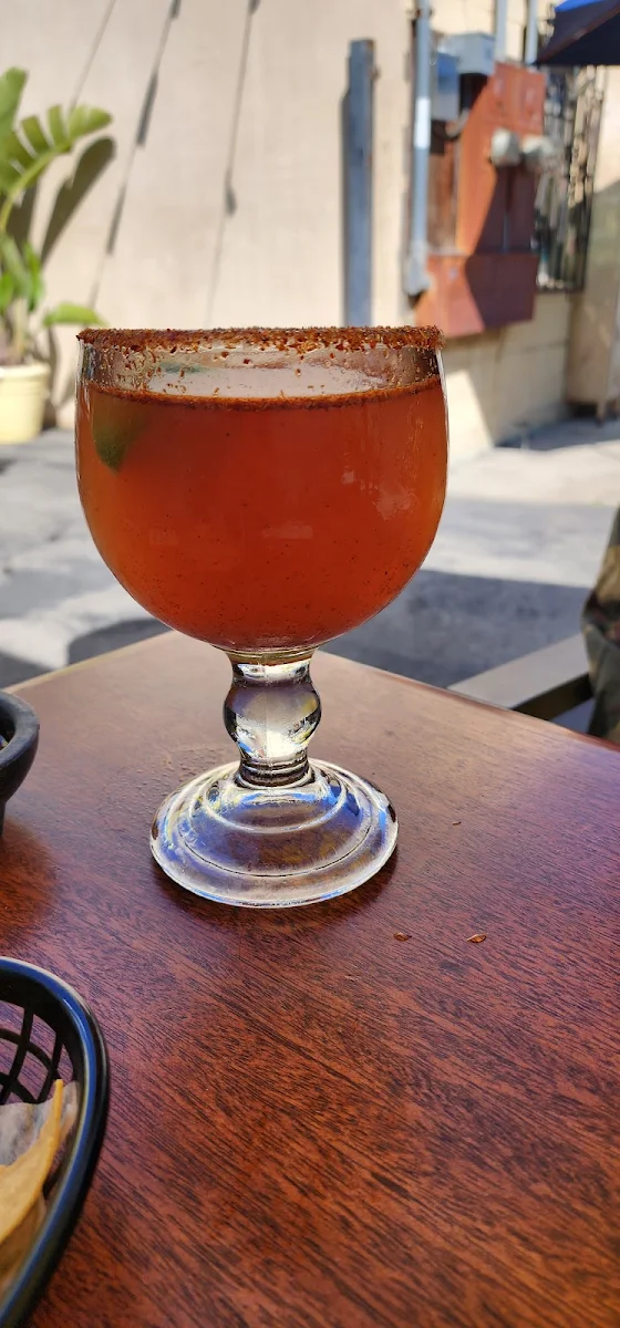 Michelada w Modelo Especial