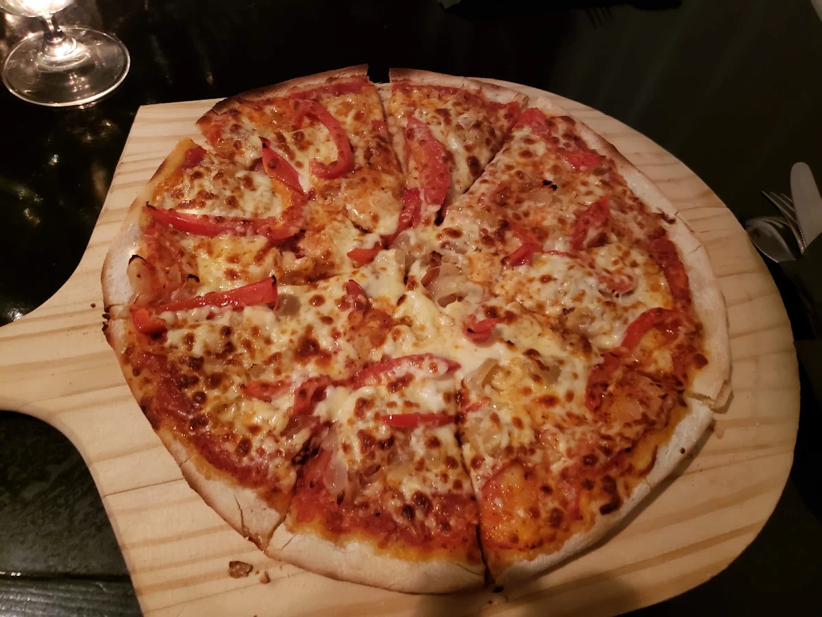 Chicken Onion Roasted Red Peppers Pizza