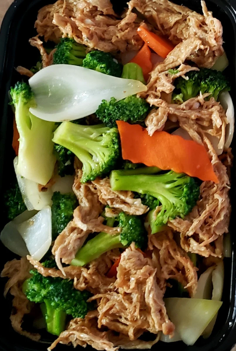Vegetarian Chicken with Broccoli, Wok Wagon Express