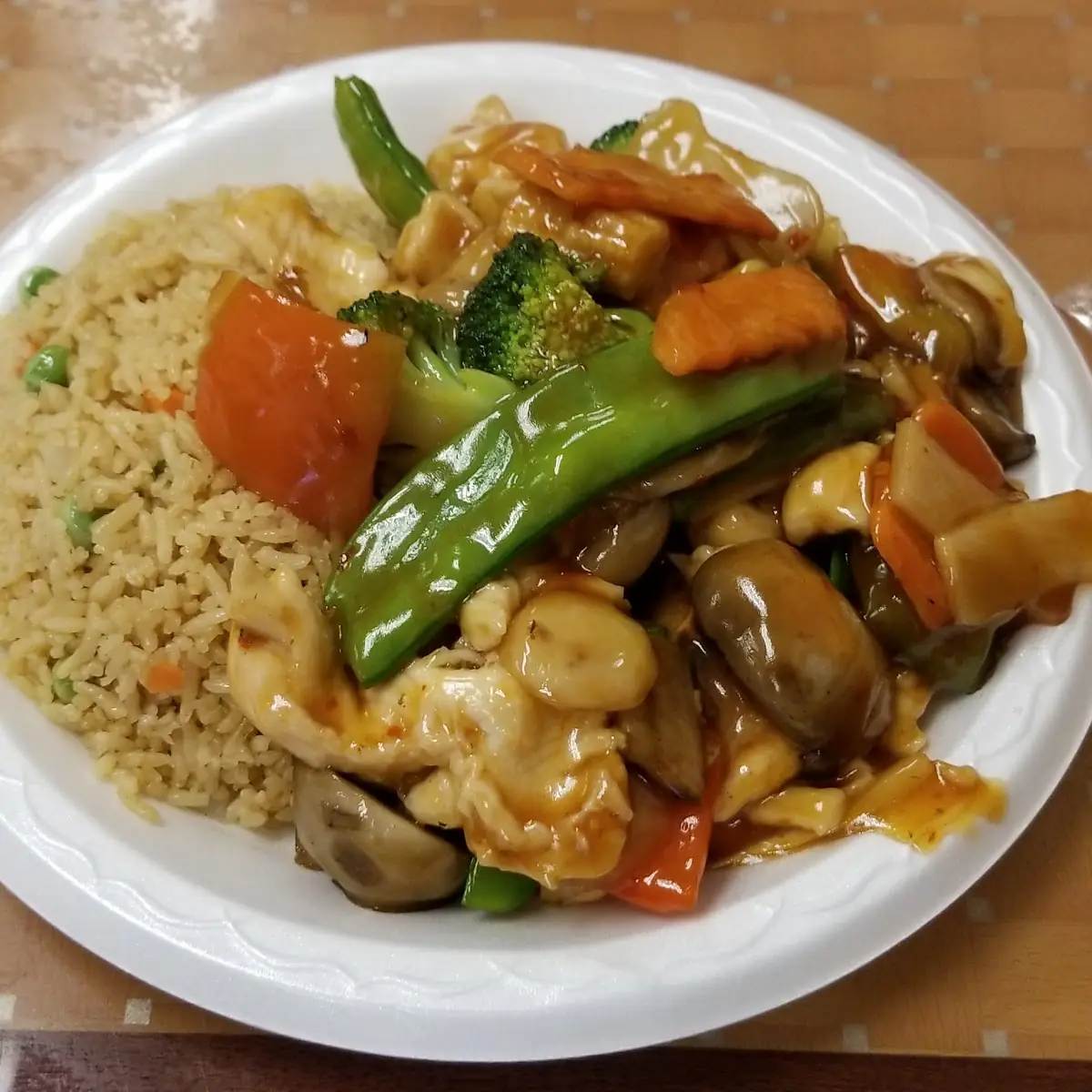 Triple Delight with Garlic Sauce