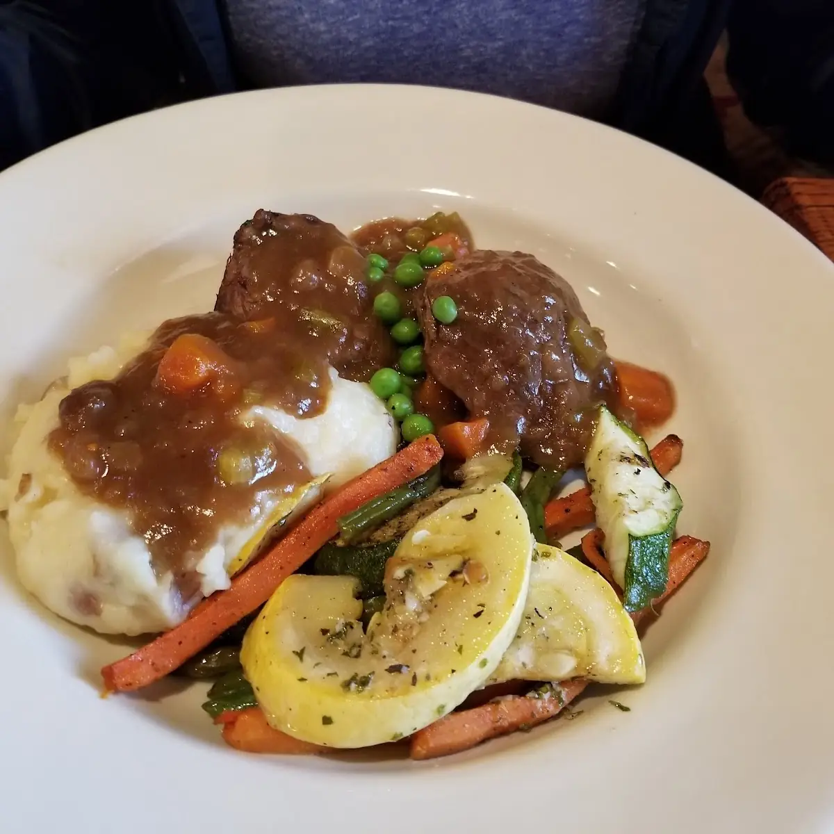 Pot Roast Beef and Mashed Potatoes