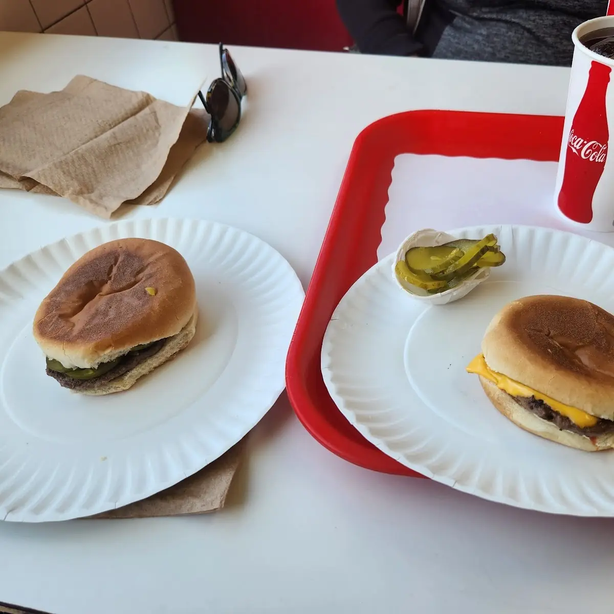 Cheeseburger and Bacon Cheeseburger