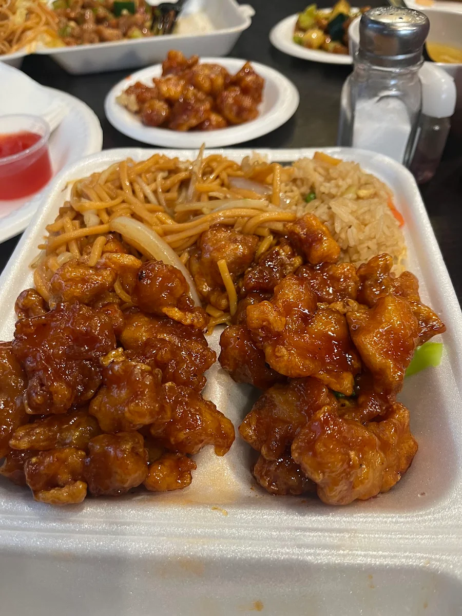 Orange Chicken Chow Mein
