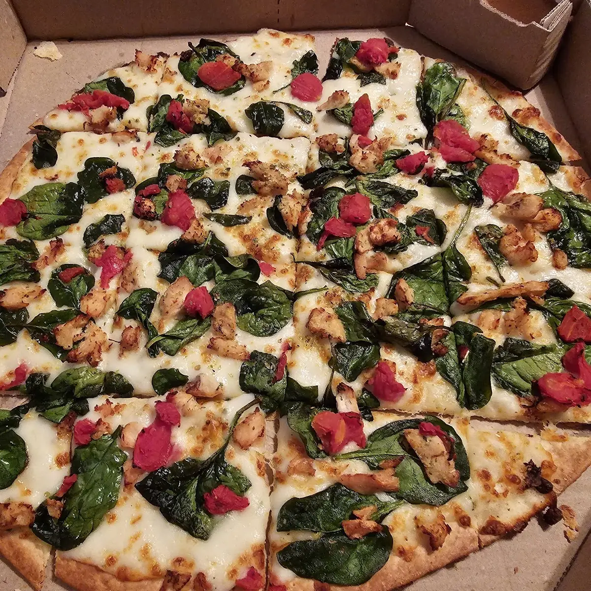 Thin Crust Spinach Tomato Alfredo Chicken