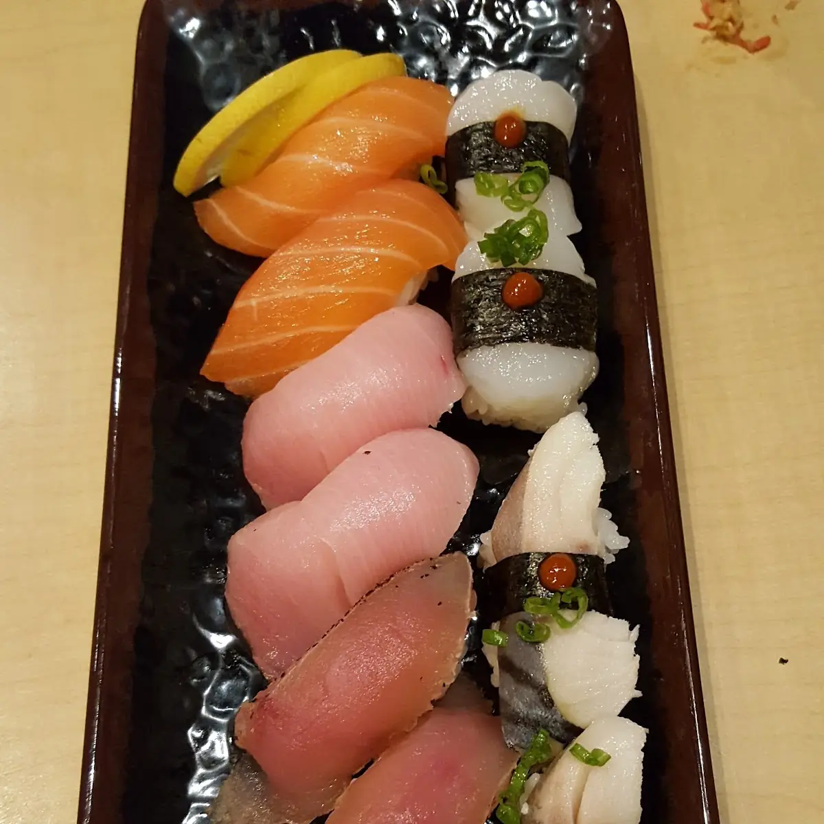 Sashimi Combo 12 Pieces (P1)