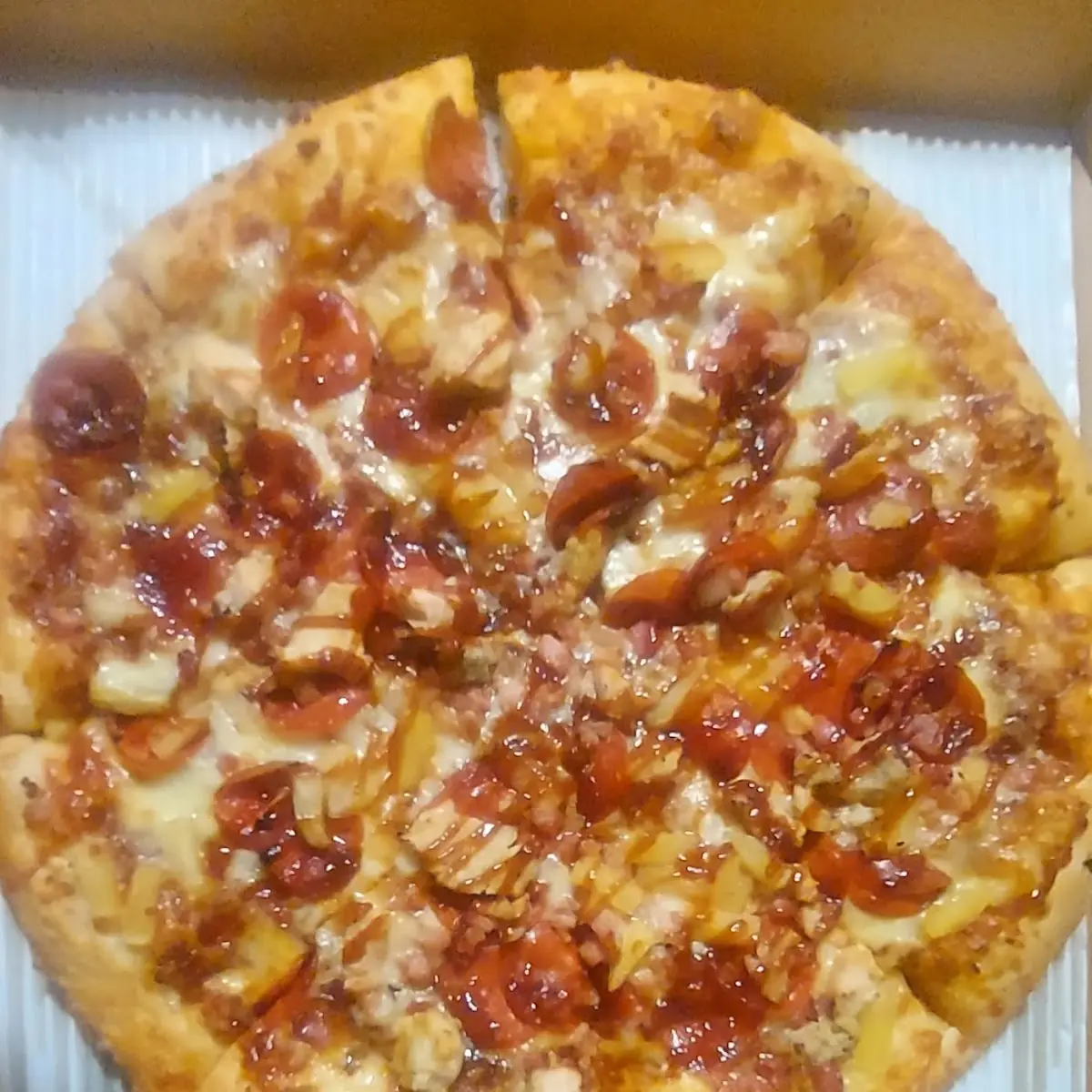 Round Aloha Pizza