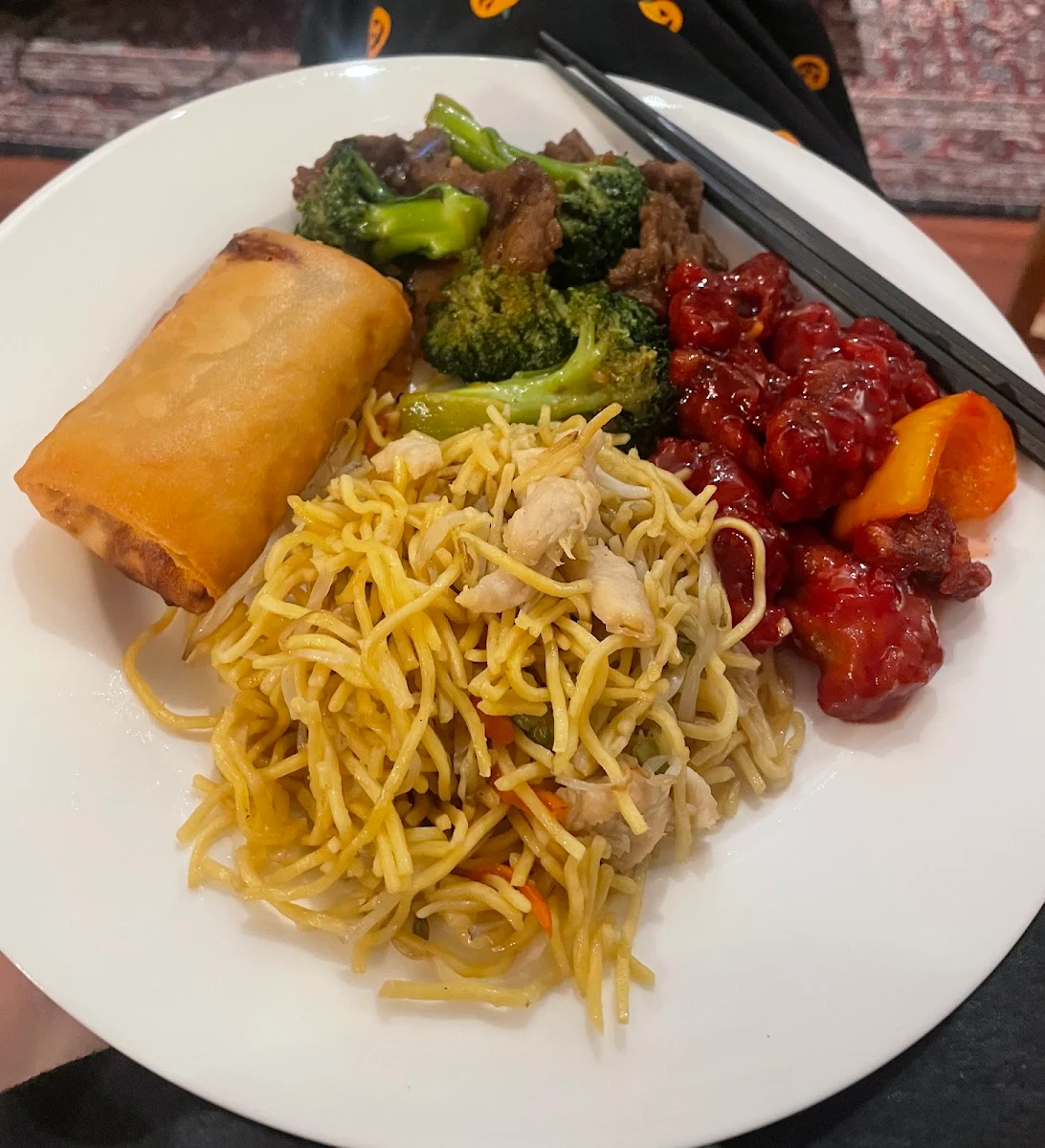 Sweet and Sour Pork and Chicken Chow Mein, Flourishing