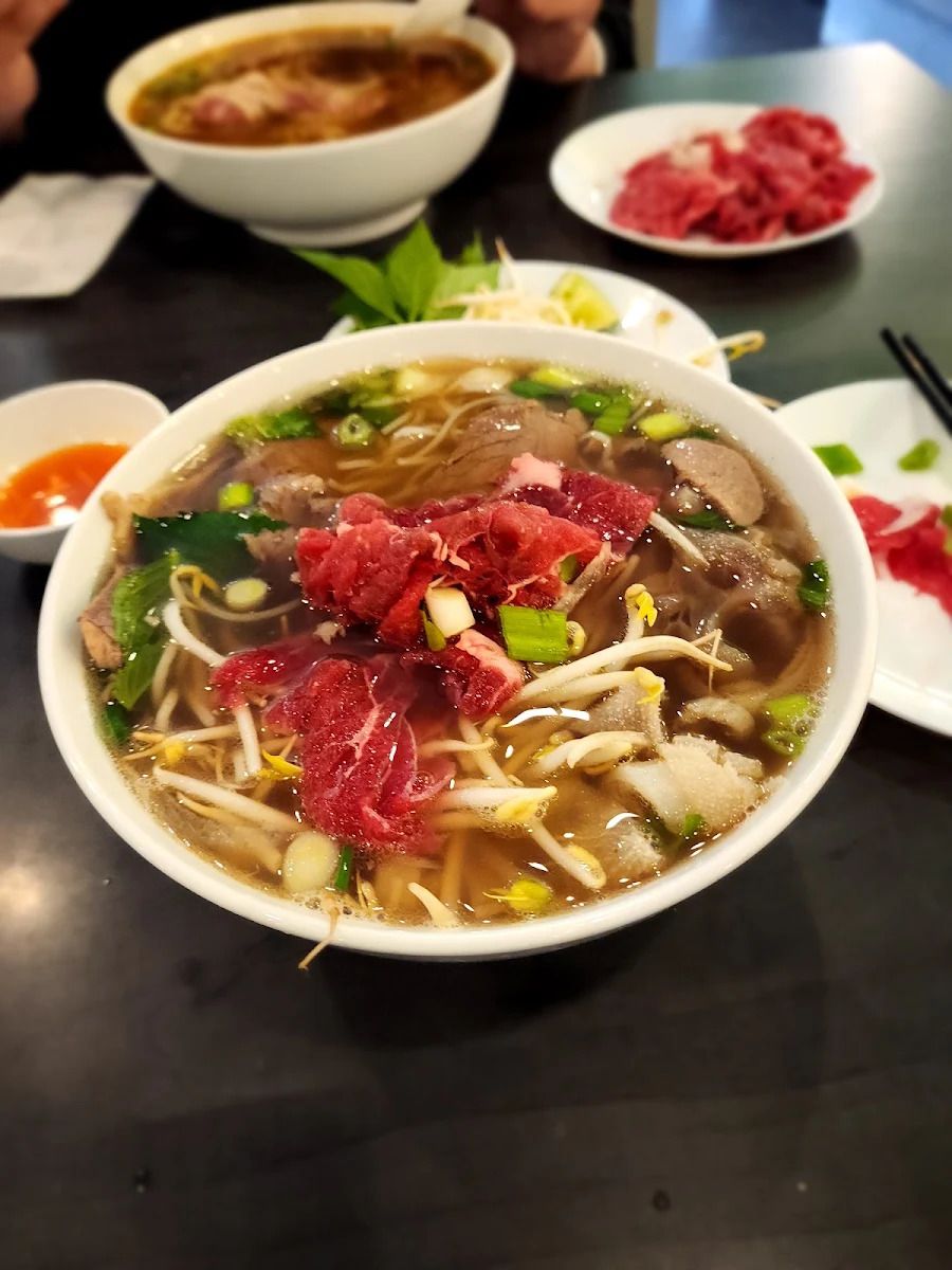 28. Beef Stew Noodle Soup (medium)