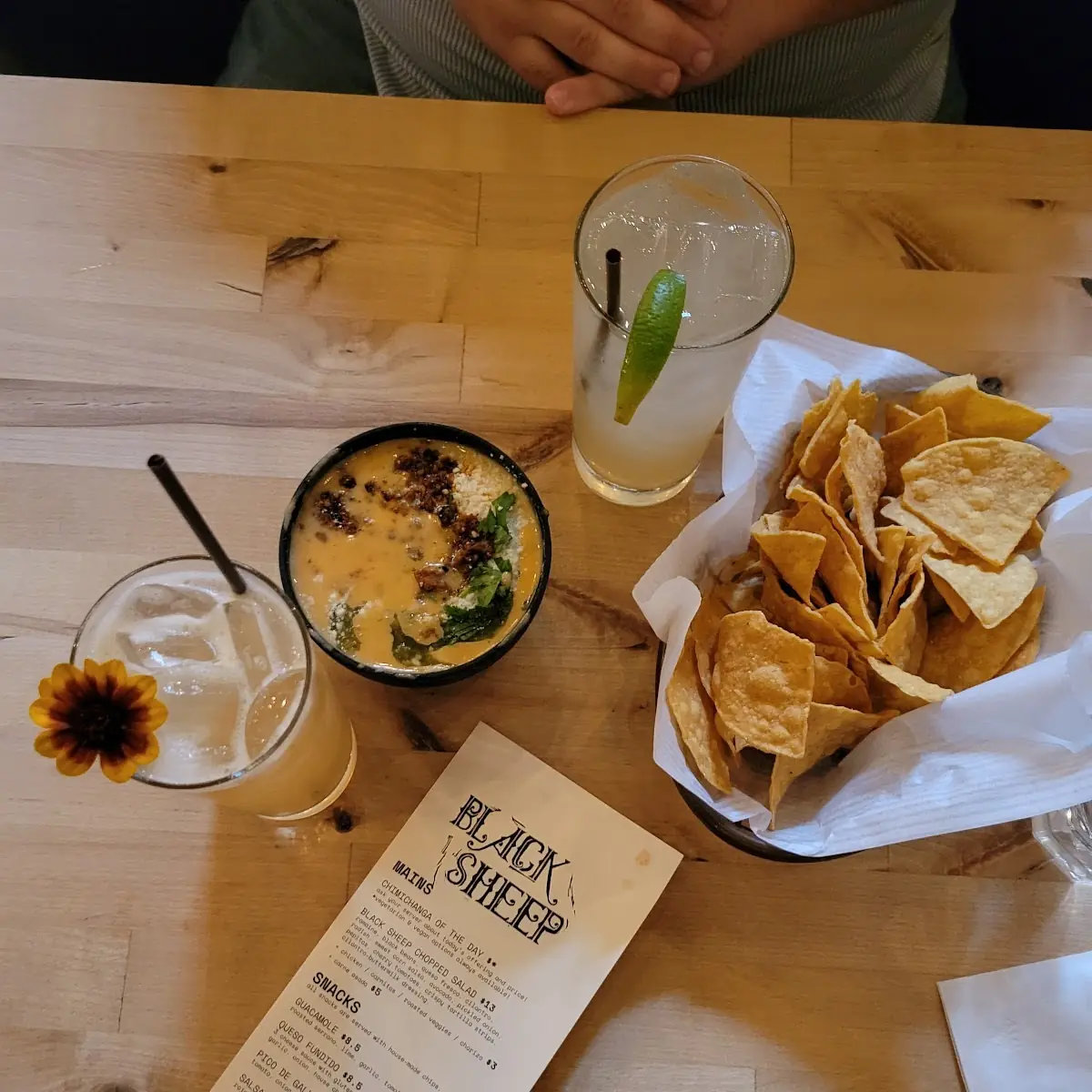 Queso (sm) w/ Chips