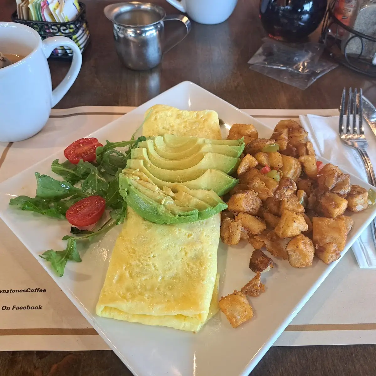 Omelet w Spinach Cheddar Multigrain Toast