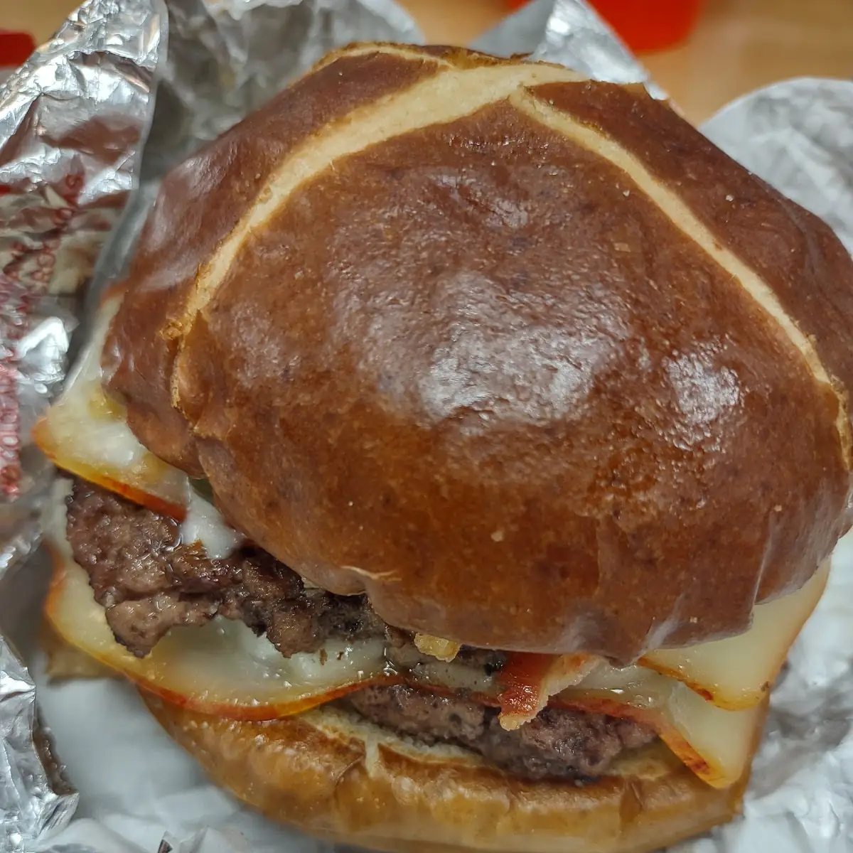 Pretzel Bacon Pub Burger