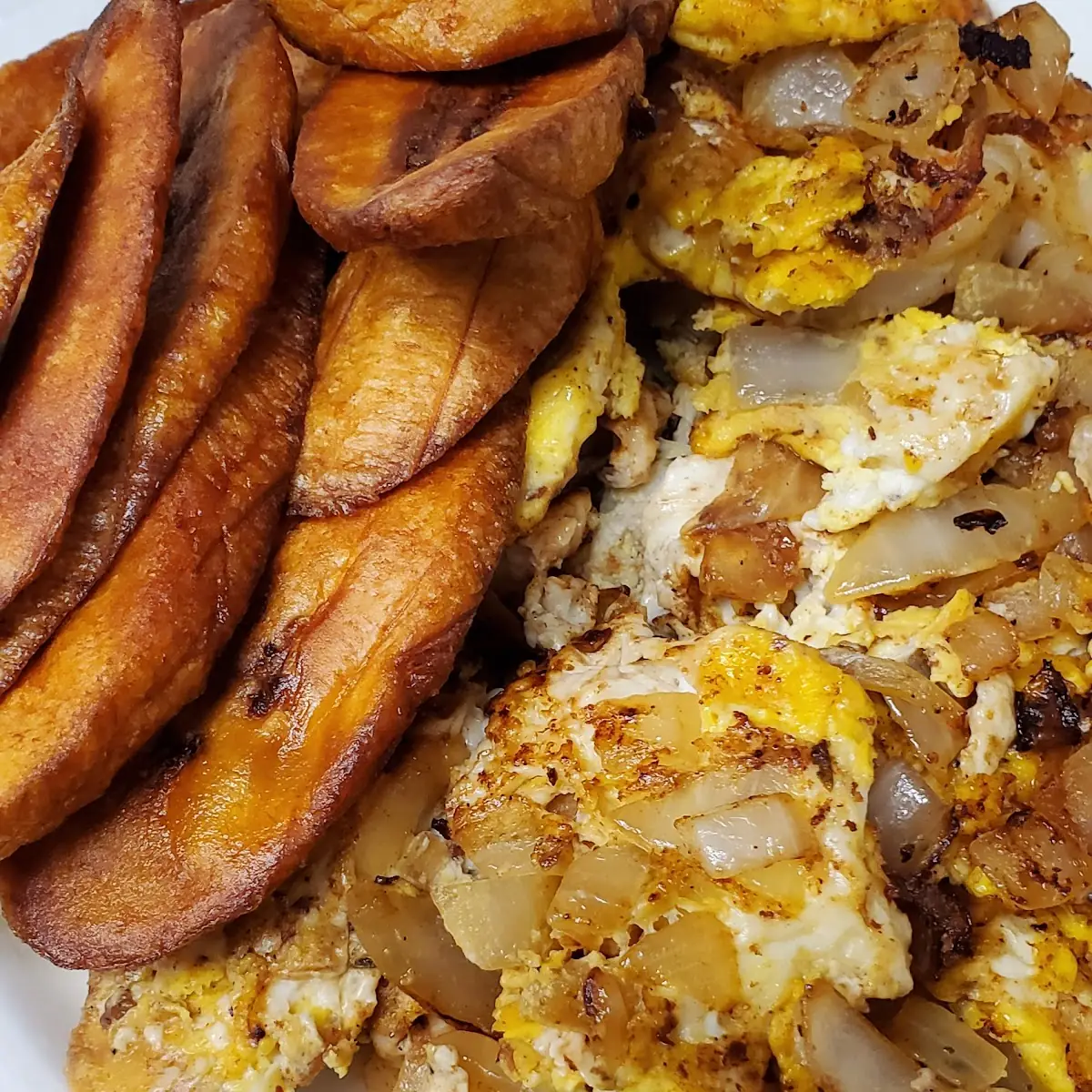 Plantains Fried with Veggies and Scrambled Eggs