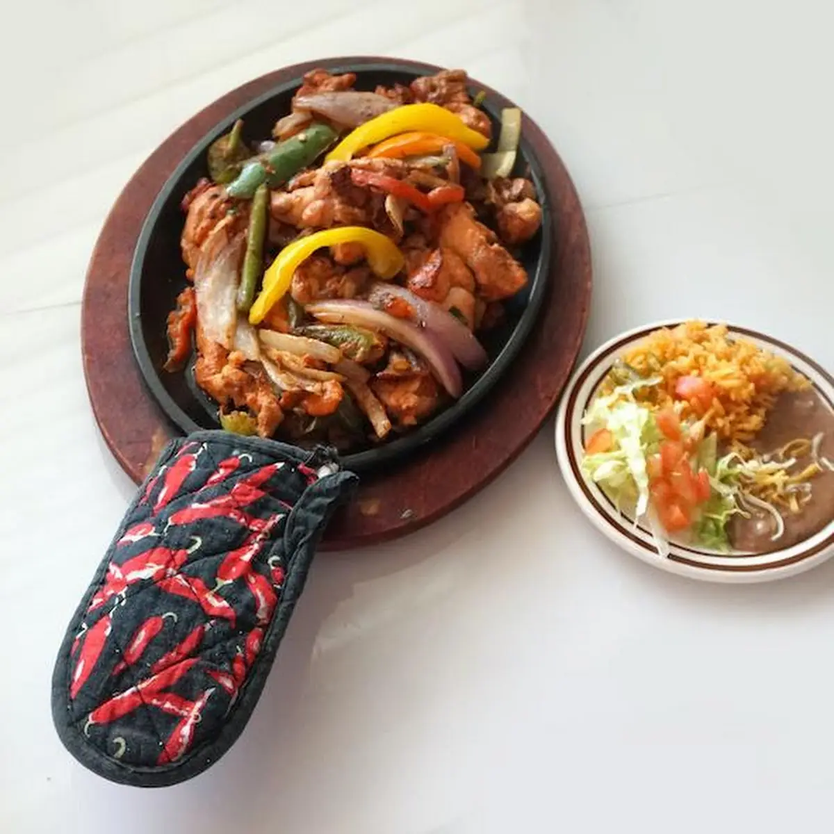 Fajitas De Res O Pollo Beef or Chicken Fajitas