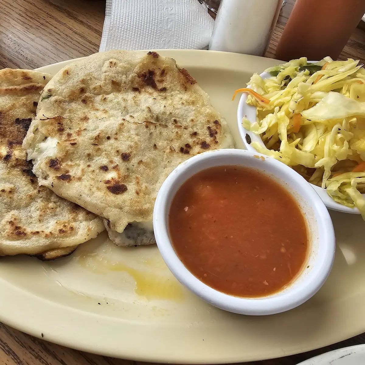 Pupusas Mixtas Chicharron Y Queso