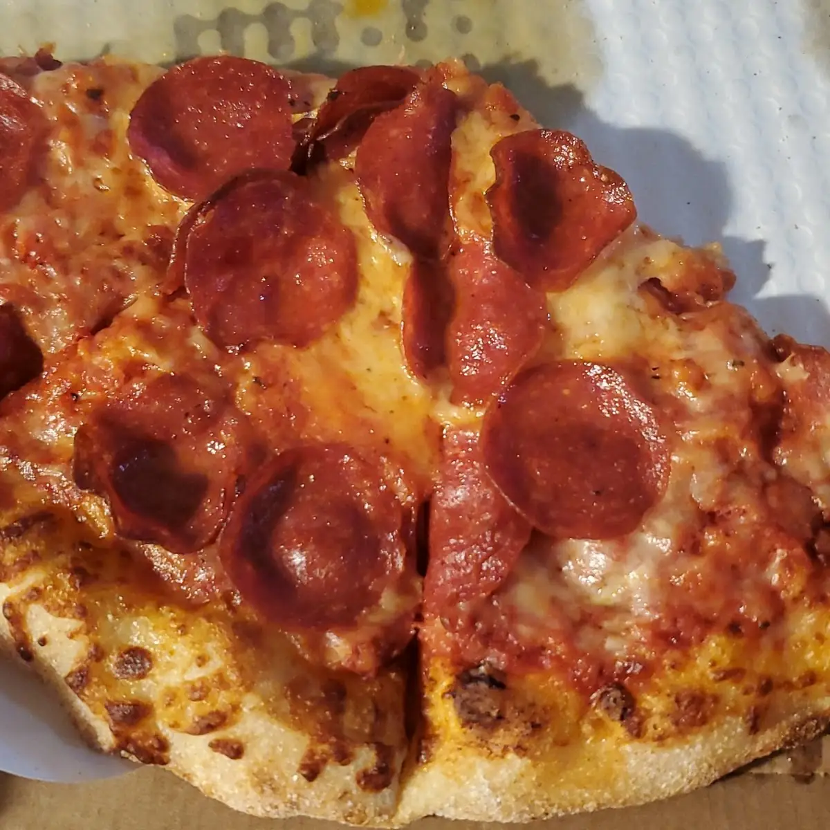Medium Pepperoni Pizza