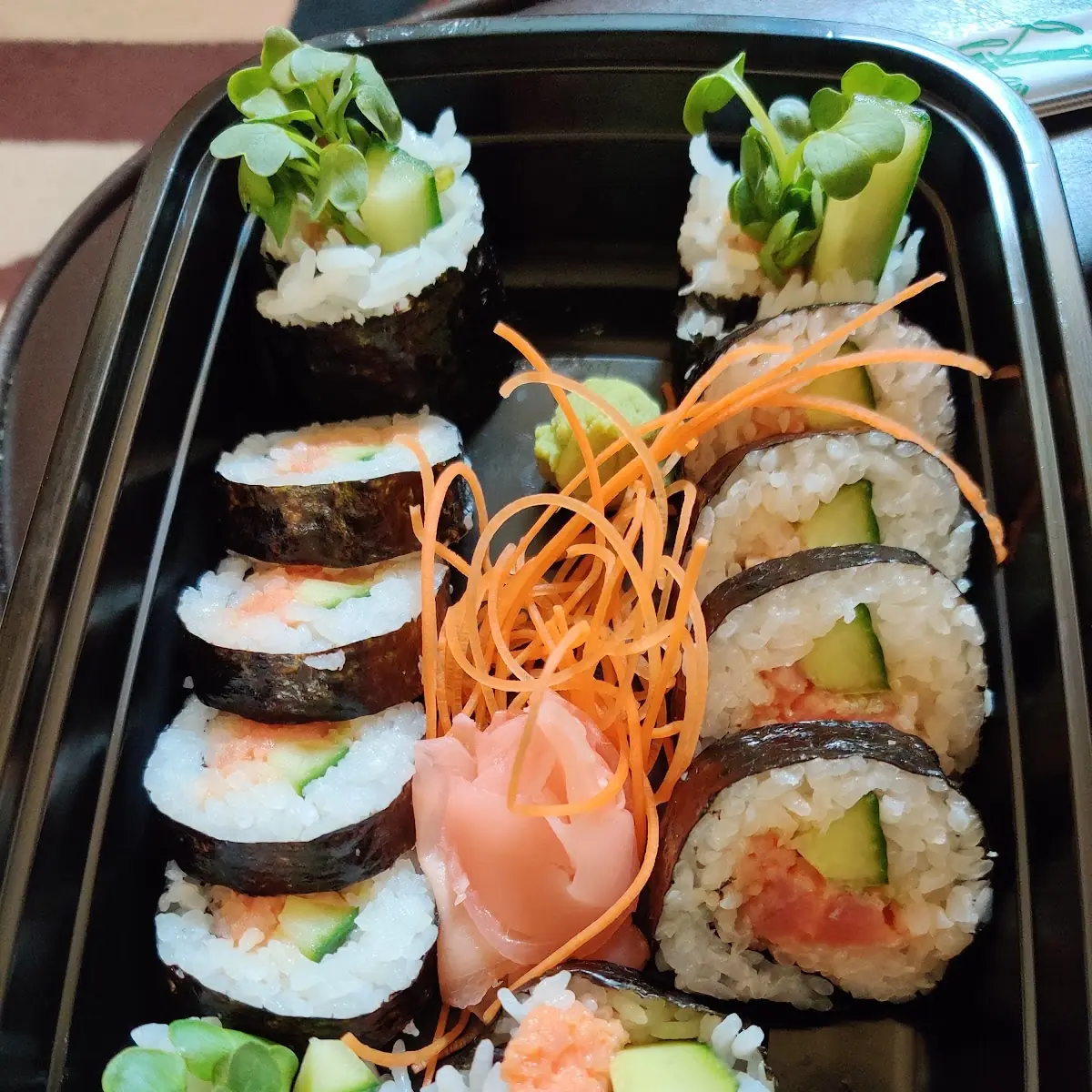 Spicy Salmon Roll