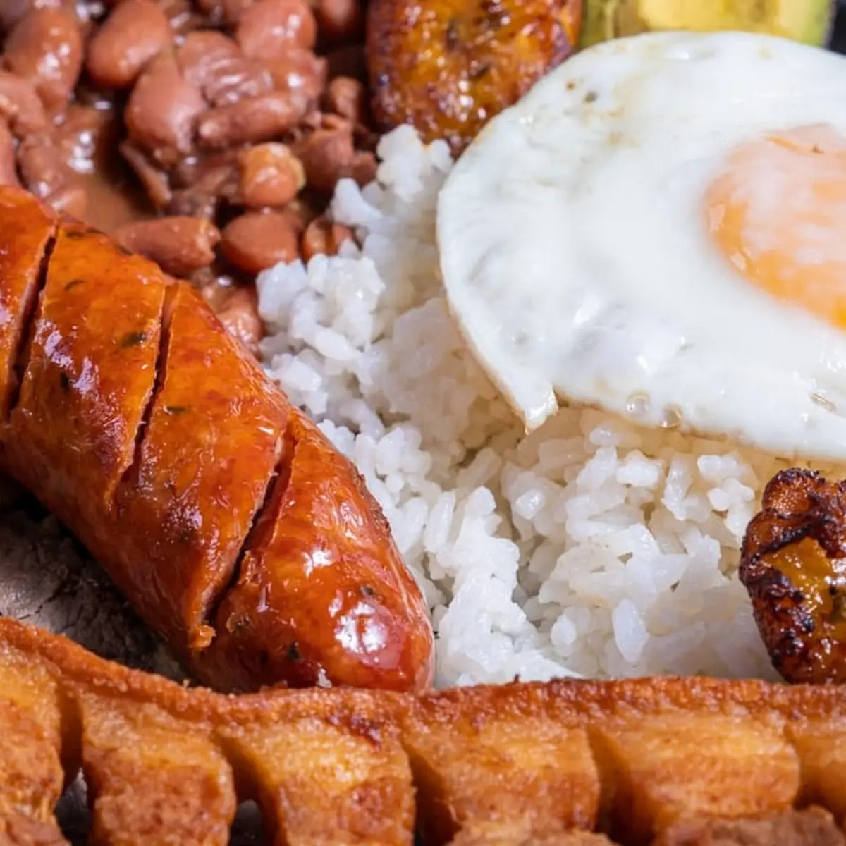 Bandeja Paisa Paisa Plate