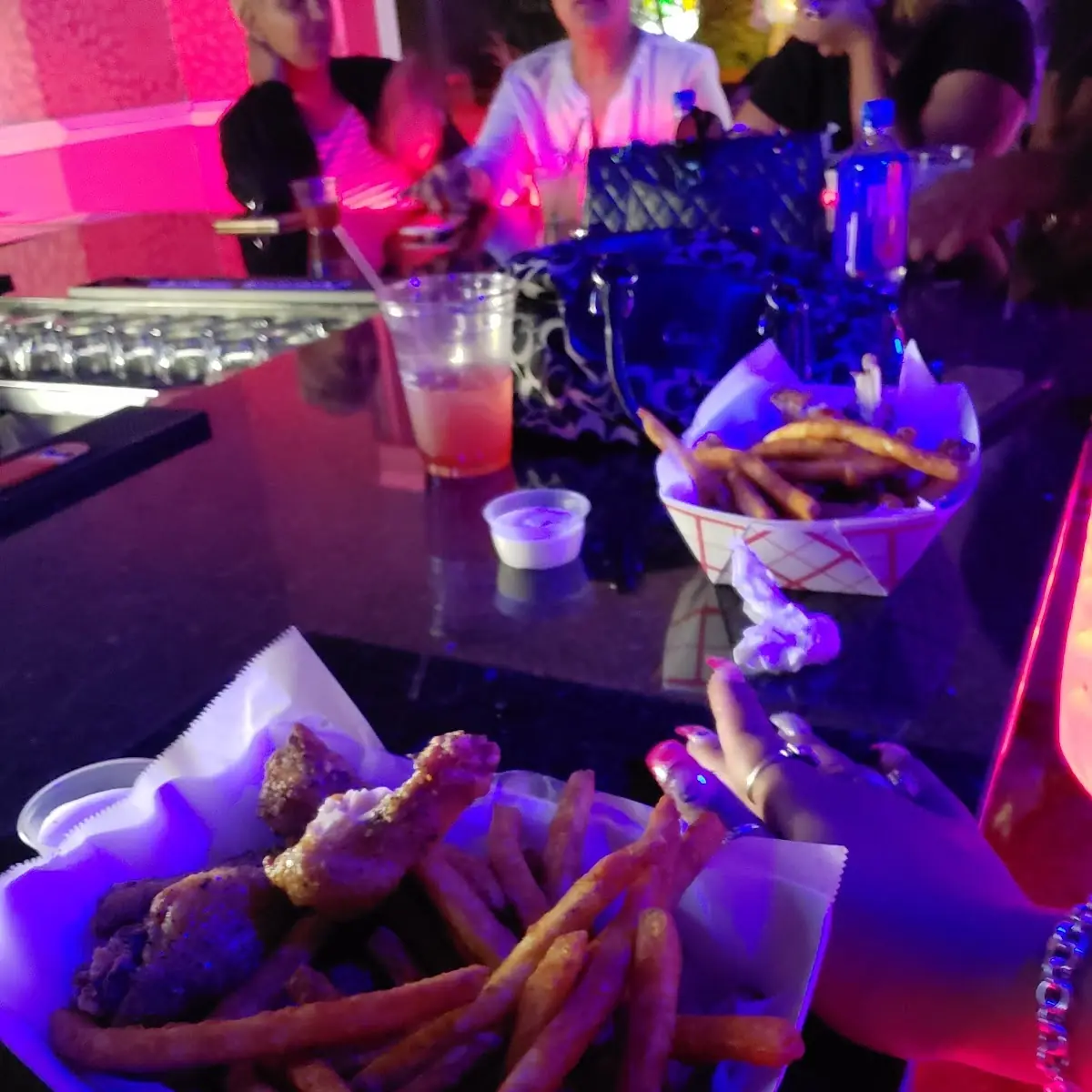 Chicken Wings with Fries