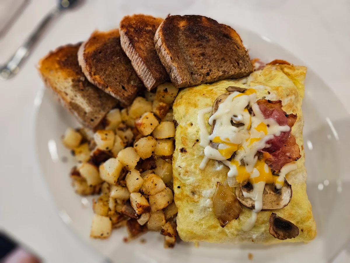 Montreal Smoked Meat Omlette