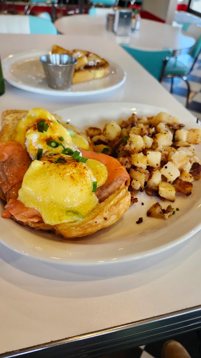 Smoked Salmon Benny