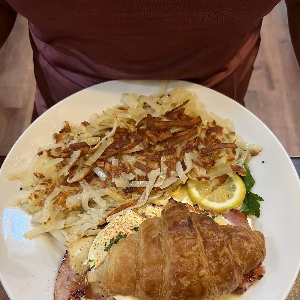Eggs Benedict with Hash Browns