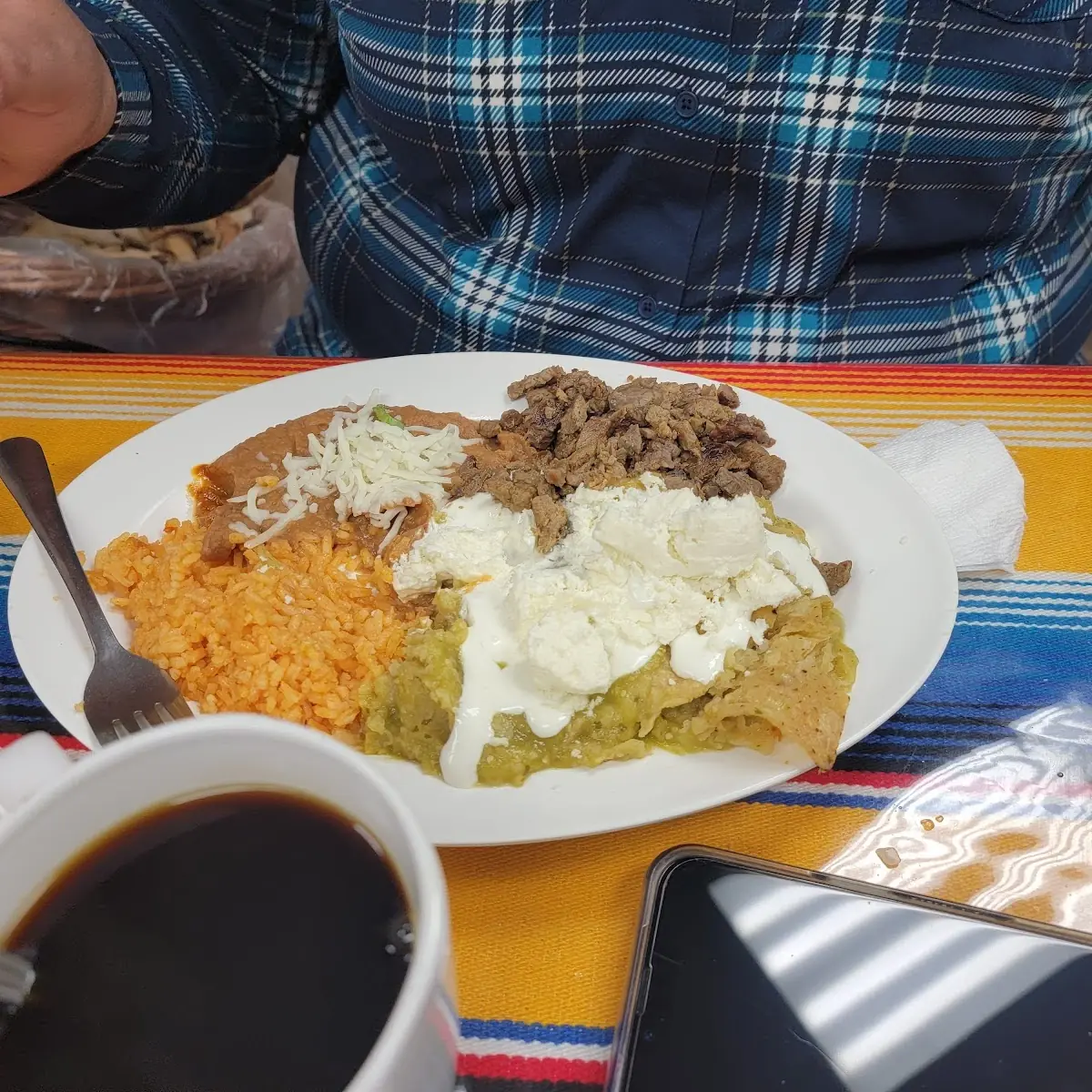 Chilaquiles Verdes Con Steak Fajita