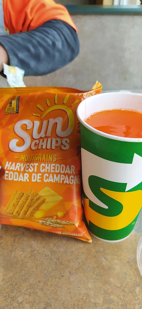 Sunchips Harvest Cheddar, Subway