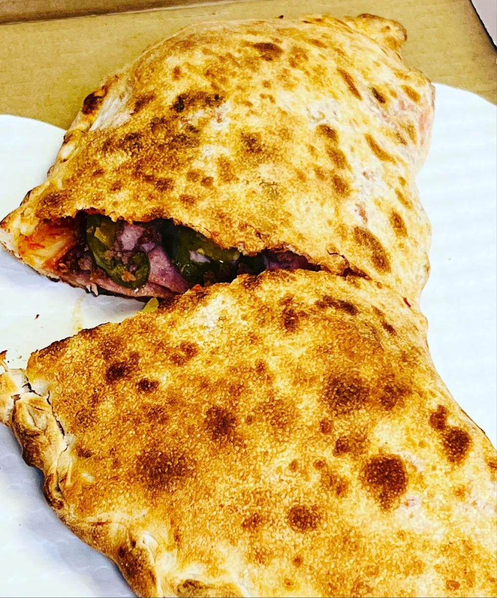Calzone, Morinville Pizza Palace & Fried chicken - Bubble Tea spot