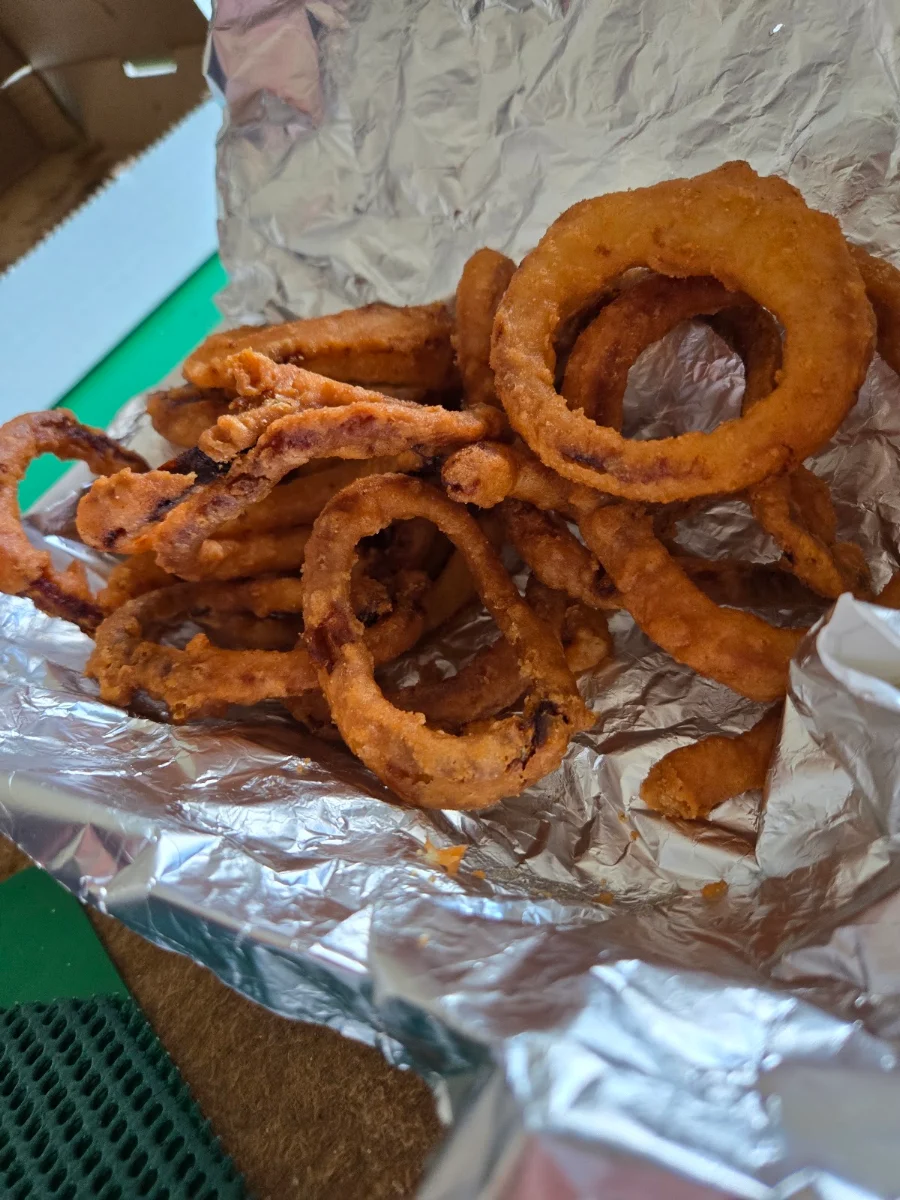 Onion Rings, Morinville Pizza Palace & Fried chicken - Bubble Tea spot