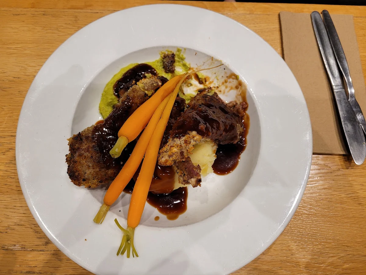 Lamb Cutlets, Maldon Hotel
