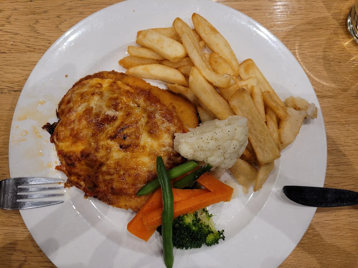 Parma Hips & Ve, Maldon Hotel