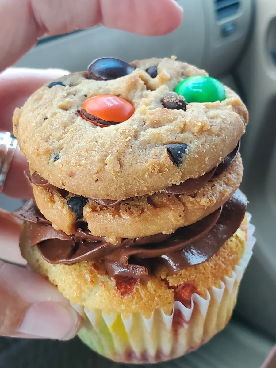 Santa's Chocolate Chip Cookie Cupcake