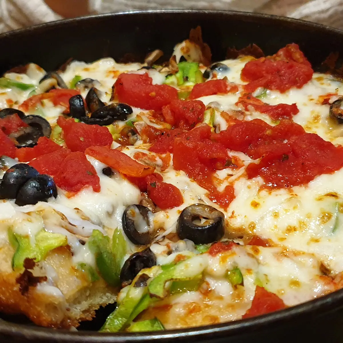Deep Vegetarian Pizza