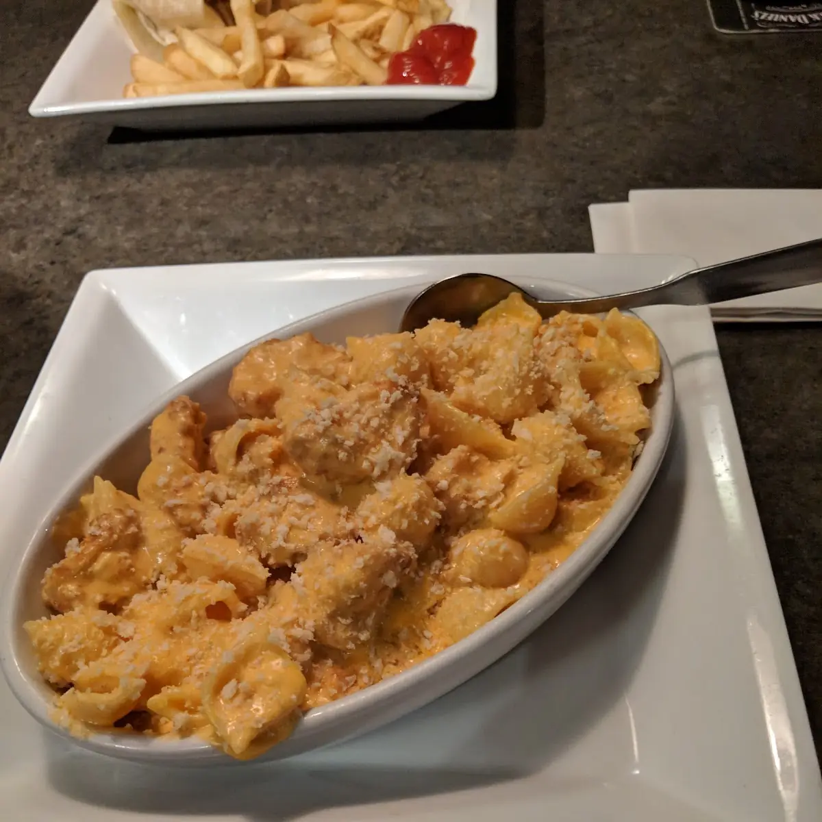 Buffalo Chicken Macaroni and Cheese
