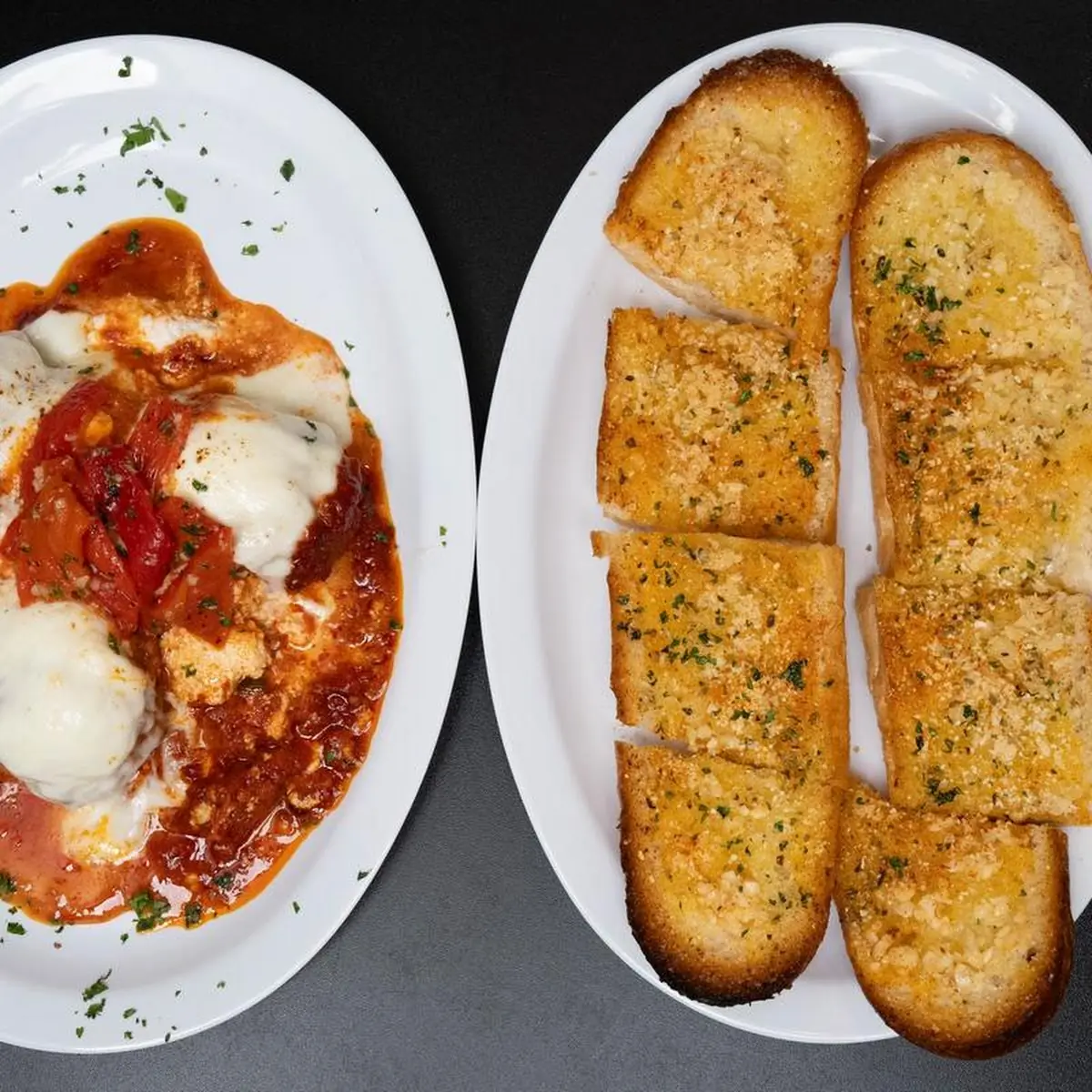 Garlic Bread w Mozzarella