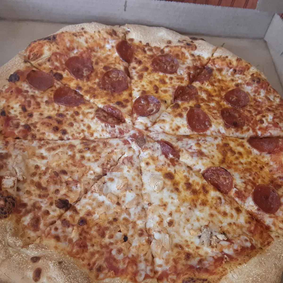 Extreme Pepperoni Pizza