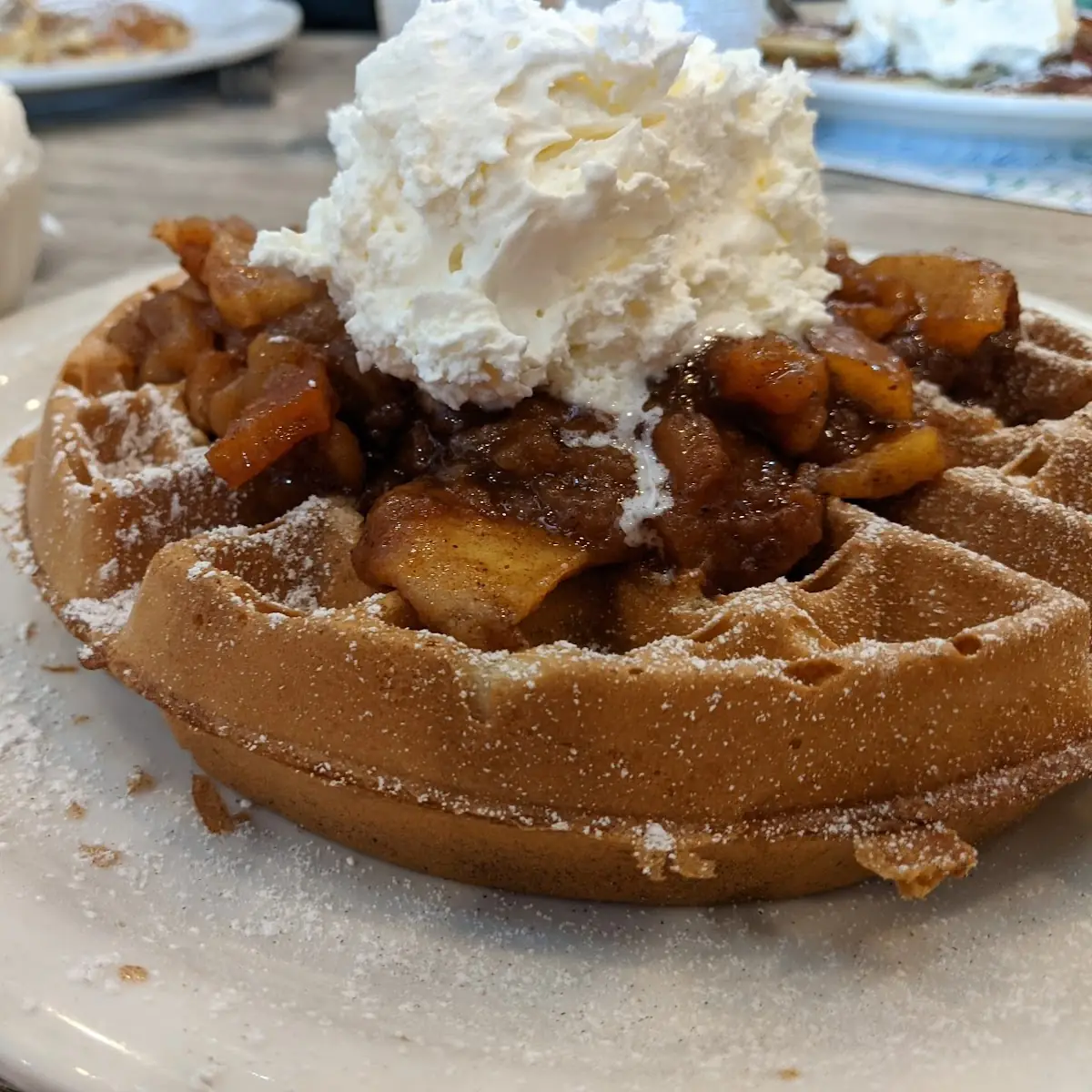 Belgian Waffle w Pecans