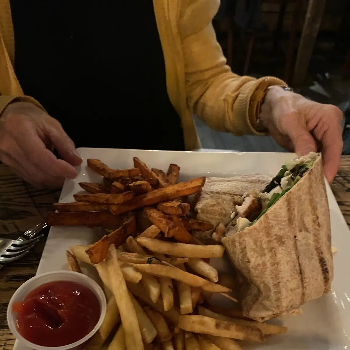 Santorini Chicken Wrap