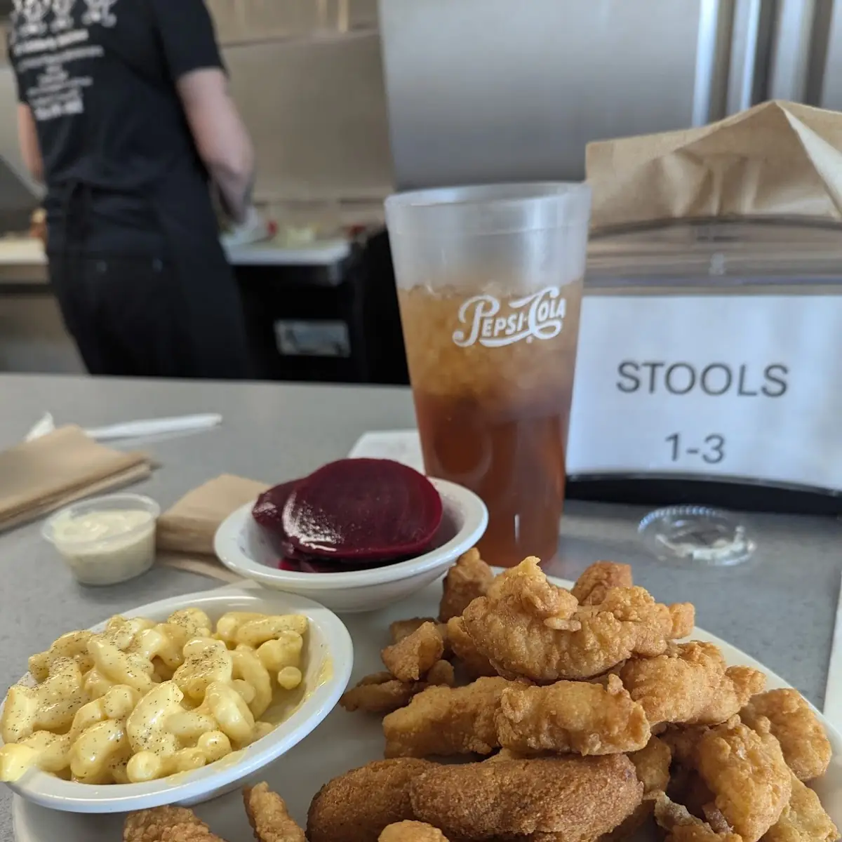 Catfish Nuggets with Pickled Beets and Mac&Cheese