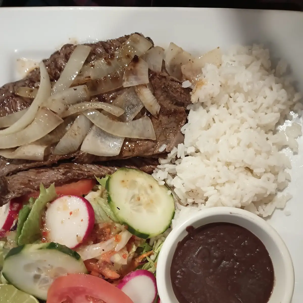 Bistec Encebollado