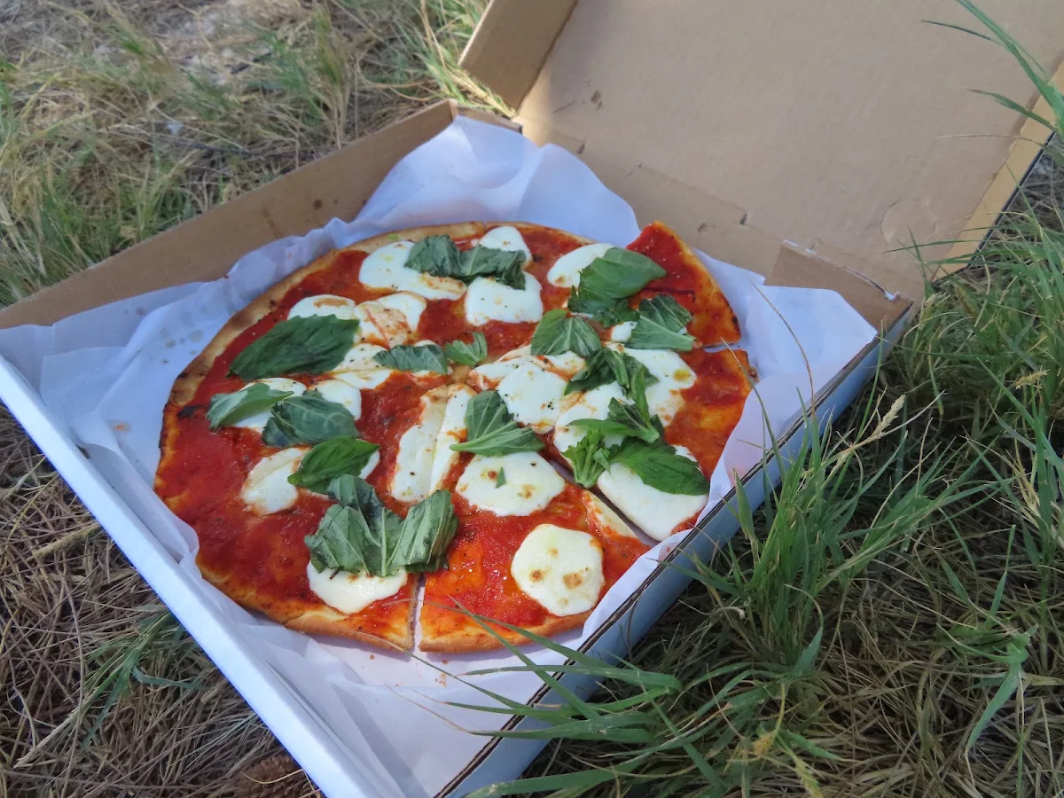 Tomato Basil Pizza