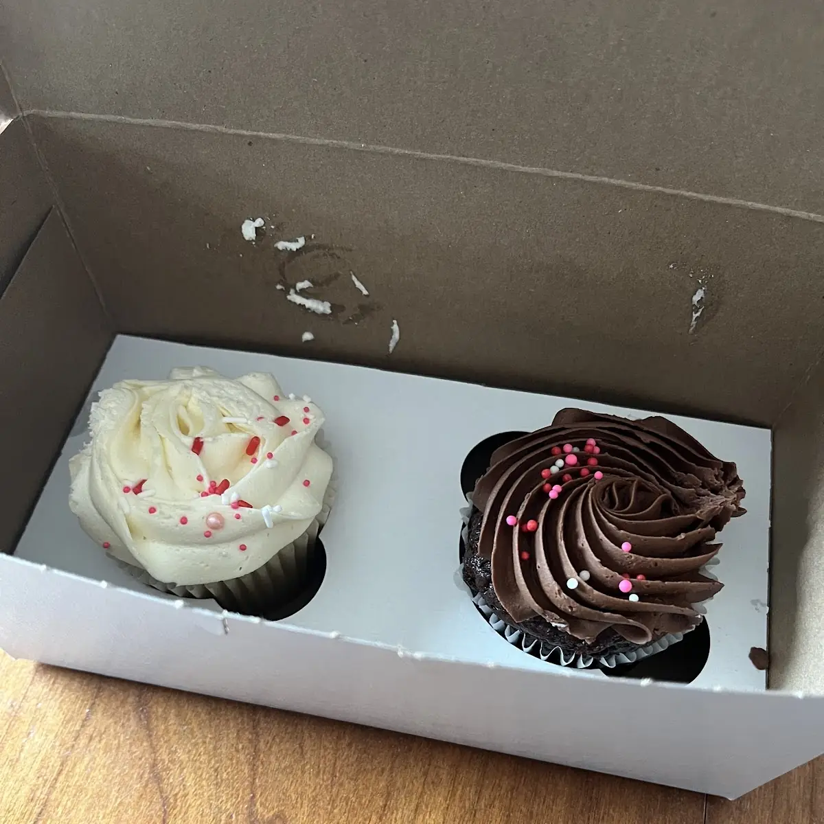 1 2 Dozen Chocolate Cupcakes