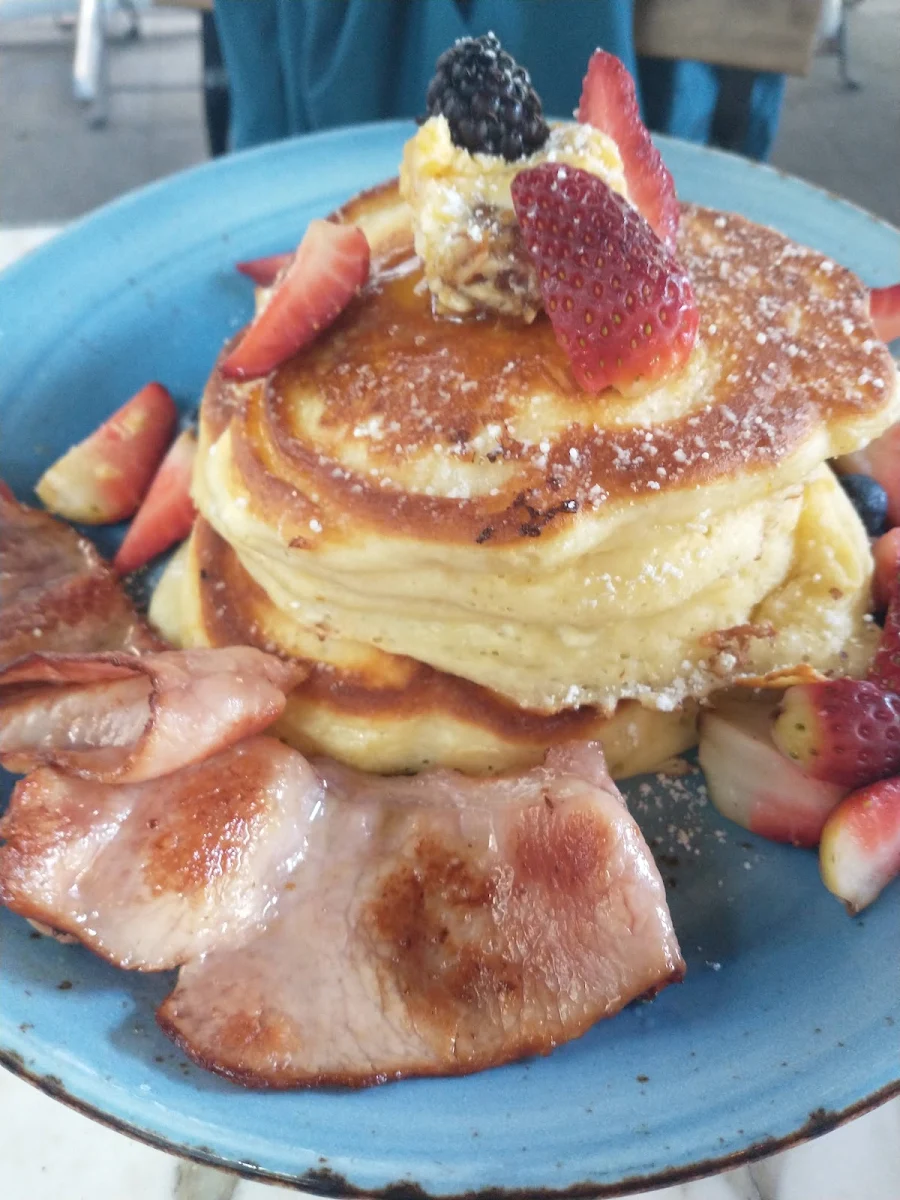 Ricotta Pancakes with Bacon, Jackies Cafe