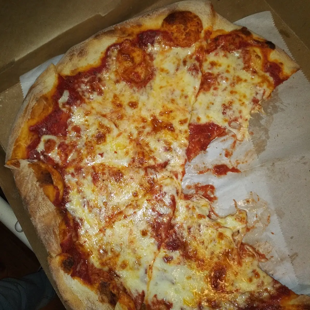 Deep Dish Hula Hawaiian Pizza