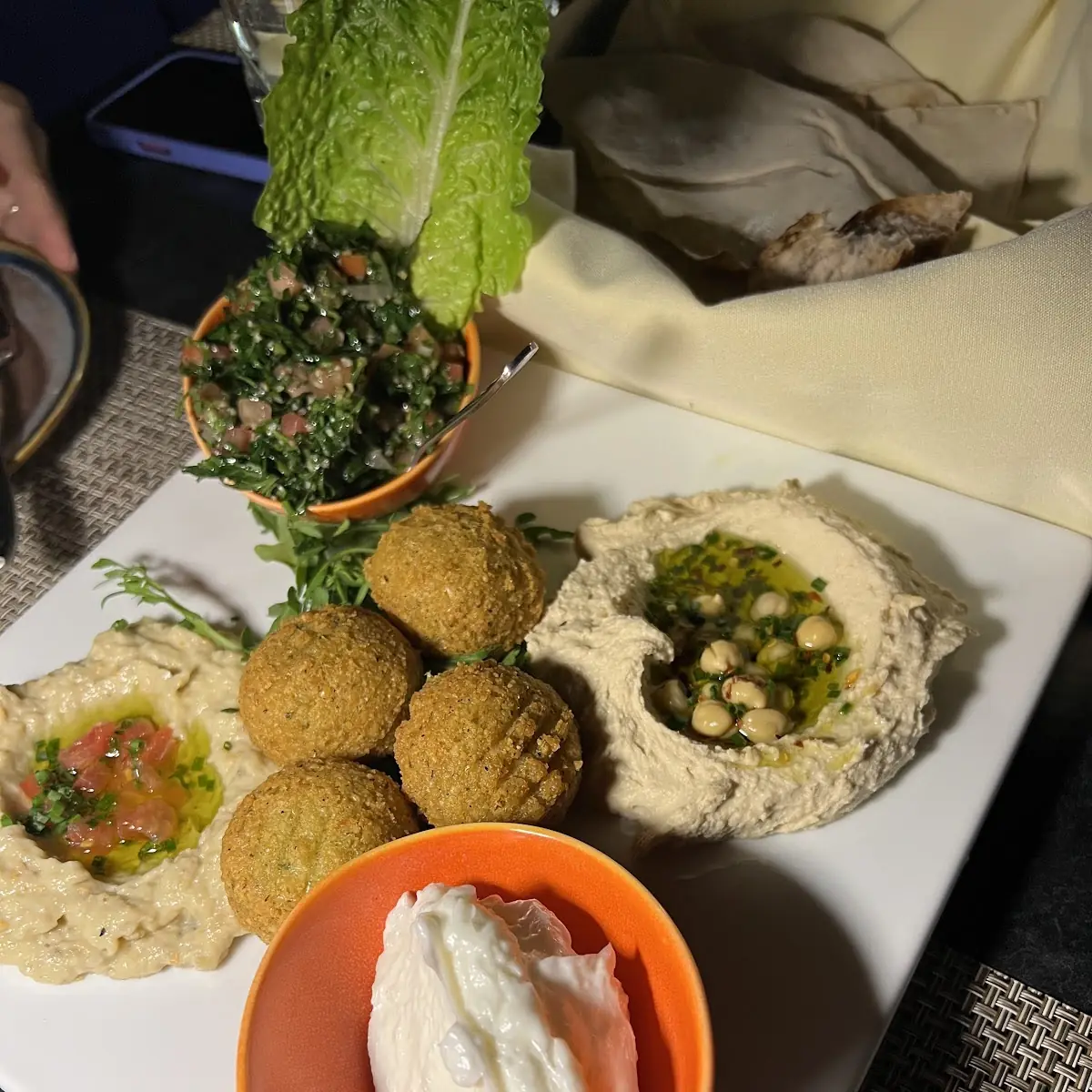Hummus and Pita