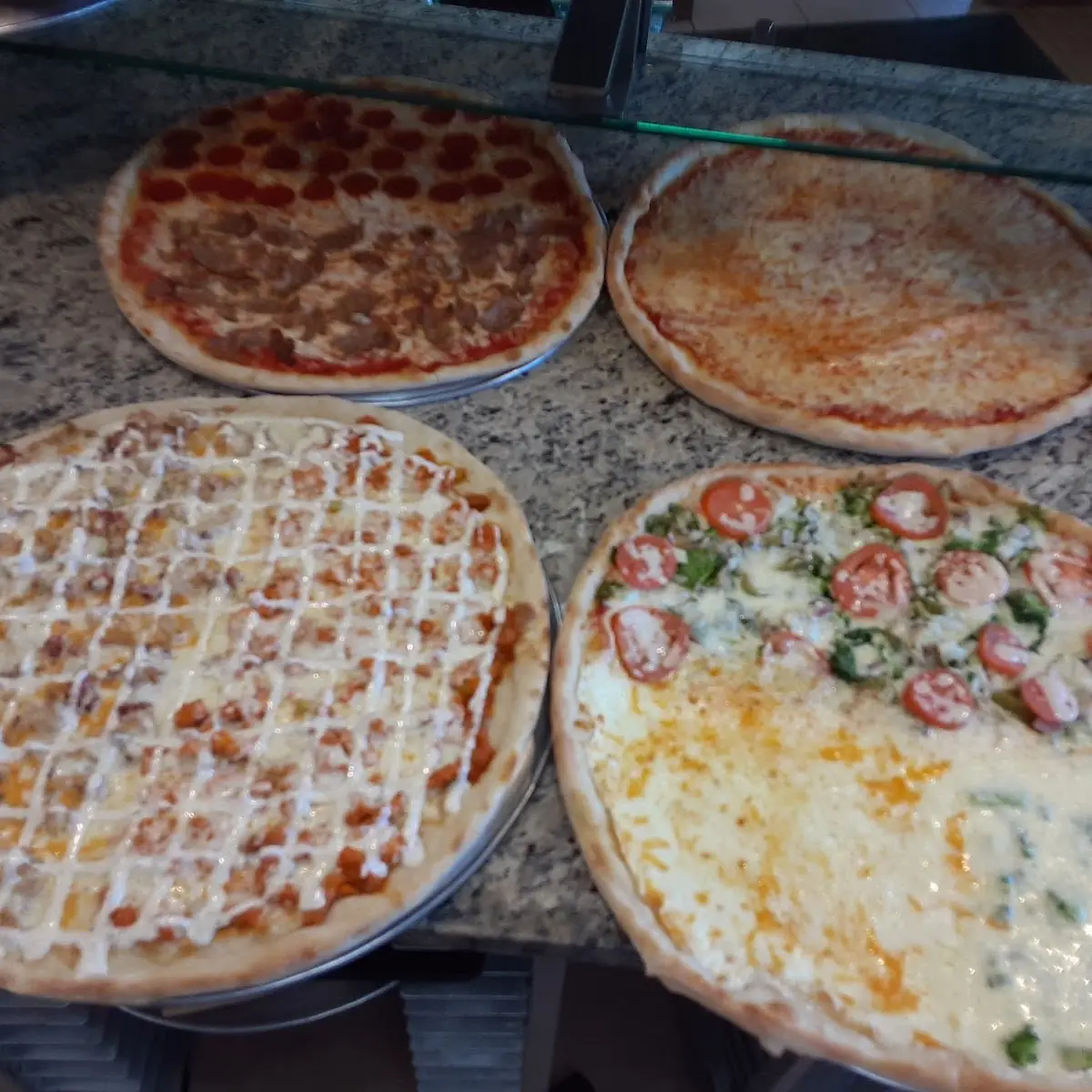Pizza Buffalo and Chicken Bacon Ranch