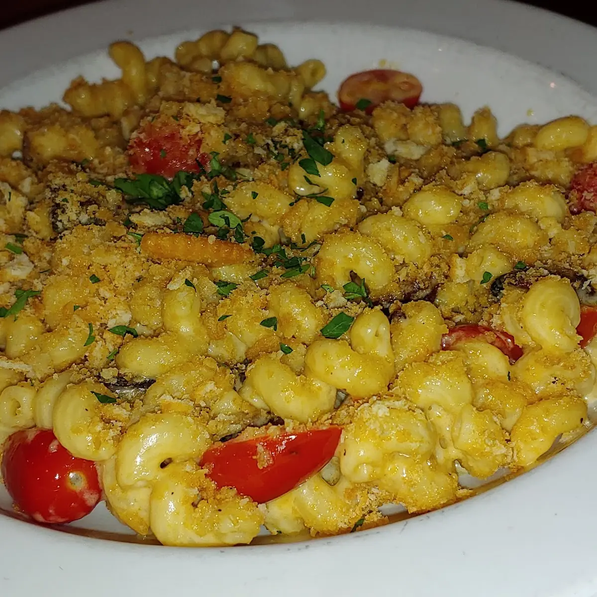 Bacon Tomato Mac and Cheese