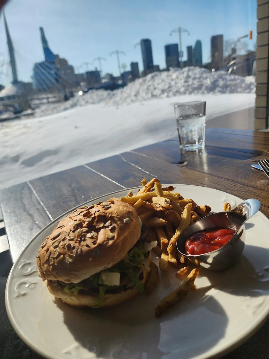 Smashburger with Fries, Promenade Brasserie